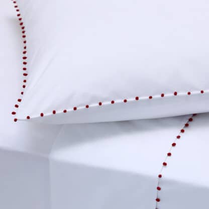 acheter linge de lit blanc avec passementerie rouge