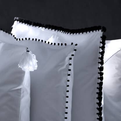 bed linen ilias with plain black pompons 3