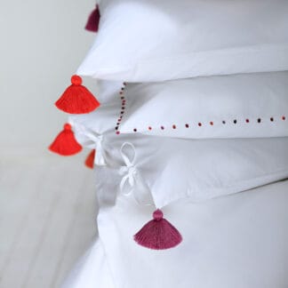 white Bed linen embroidered with big pompoms TULUM Crush