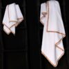 Linge de bain blanc LB01 broderie CALI ambre – Image 2